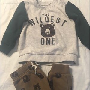 Toddler boy 3t Carter’s sweatshirt sweatpants set